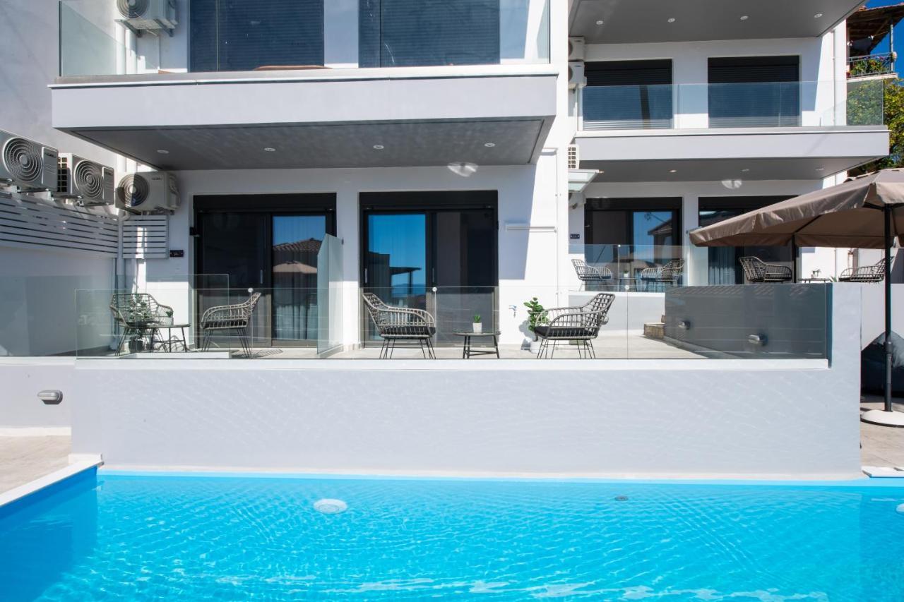 Clelia'S And Dione'S Design Studios Swimming Pool Nikiána Eksteriør bilde